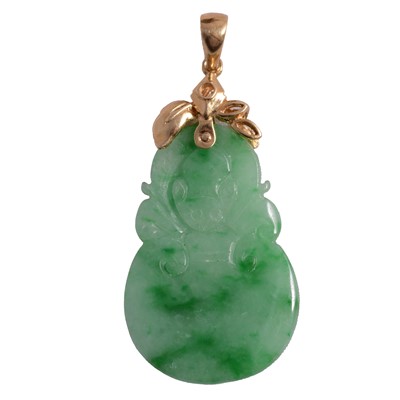 Lot 181 - A jade pendant.
