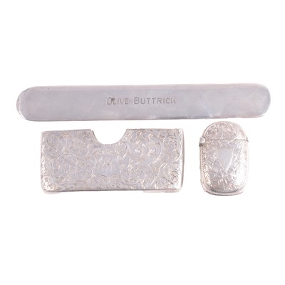 Lot 340 - Sterling plain tongue depressor, vesta case and card case
