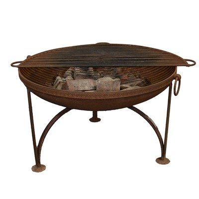 Lot 571 - Metal firepit