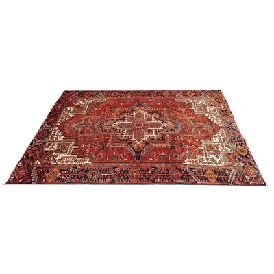 Lot 452 - Heriz pattern small carpet