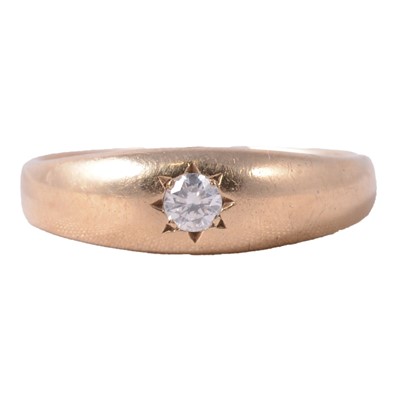 Lot 143 - A diamond solitaire ring.