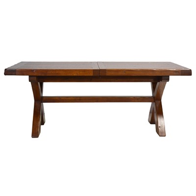 Lot 423 - Modern oak draw leaf dining table