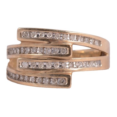 Lot 93 - A diamond ring.