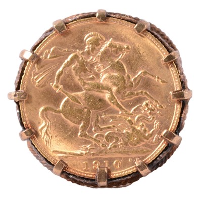 Lot 214A - A Gold Full Sovereign Coin ring, Edward VII 1910.