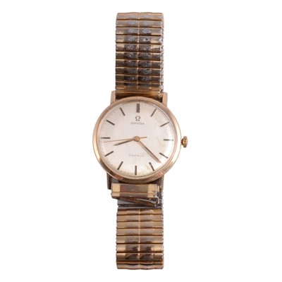 Lot 1055 - Omega - a gentleman's vintage 9 carat yellow gold manual wind wristwatch.
