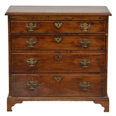 Lot 398 - George III mahogany chest of drawers