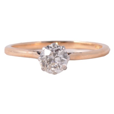 Lot 36 - A diamond solitaire ring.
