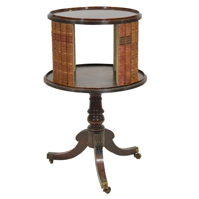 Lot 401 - Reproduction mahogany revolving bookcase