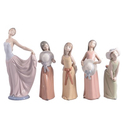 Lot 45 - Seven Lladro figurines