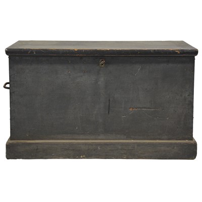 Lot 362 - Painted pine chest