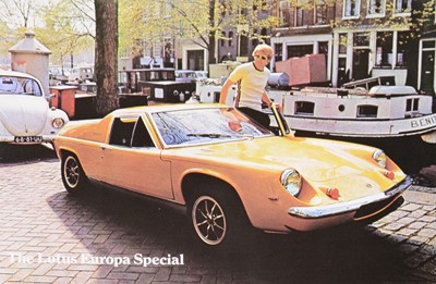 Lot 153C - Small collection of classic and sports car brochures and adverts
