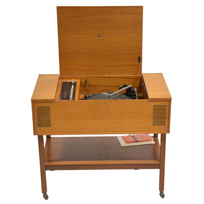 Lot 543 - Dynatron Model HFC4 teak stereogram