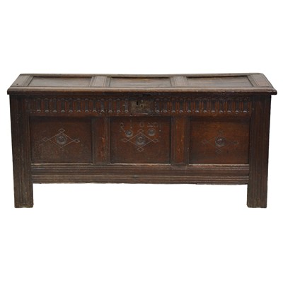 Lot 401 - Joined oak coffer, bears date 1620