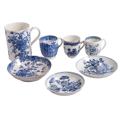 Lot 24 - Caughley mug and a collection of blue and white teaware
