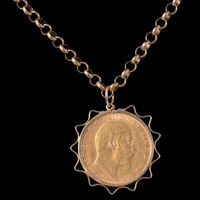 Lot 212 - A Gold Full Sovereign Coin pendant and chain.