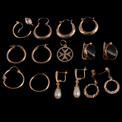 Lot 456 - A collection of gold and yellow metal earrings, and a Maltese cross.