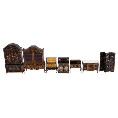 Lot 251 - Collection of American doll's house miniature painted furniture, by Renee Isabelle
