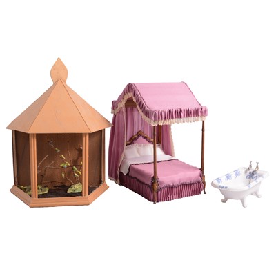 Lot 250 - Large quantity of doll's house miniature furniture and accessories