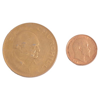 Lot 322 - Coins, gold Sovereign and a gold plated Churchill crown