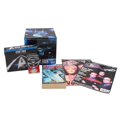 Lot 123 - A large collection of Star Trek related items