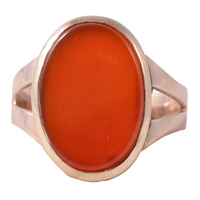 Lot 150 - A cornelion signet ring.