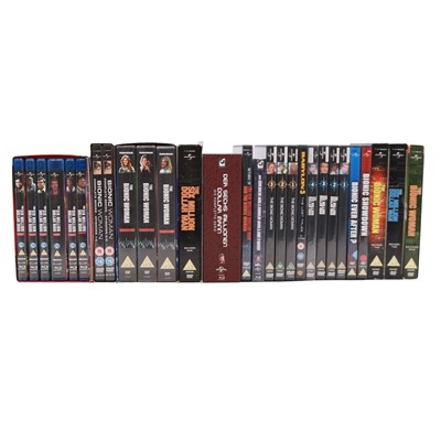 Lot 136 - A collection of The Six Million Dollar Man & The Bionic Woman related items