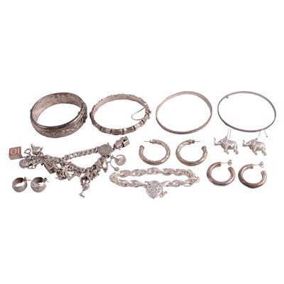 Lot 1259 - A collection of silver and white metal jewellery.
