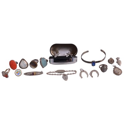 Lot 1256 - A collection of silver and white metal jewellery.