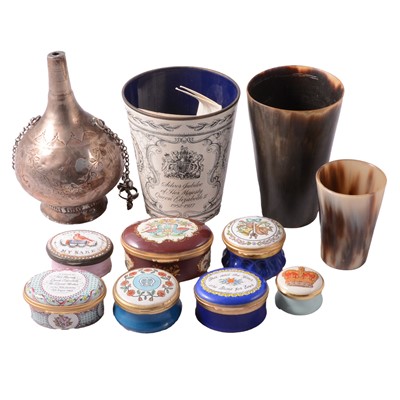 Lot 22 - White metal water dropper, horn beakers, Bilston enamel box and others