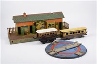 Lot 1011 - Hornby 0 gauge railways; including station...