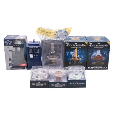 Lot 26 - Doctor Who: Tardises and control rooms