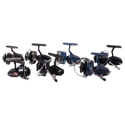 Lot 160 - Nine assorted spinning fishing reels