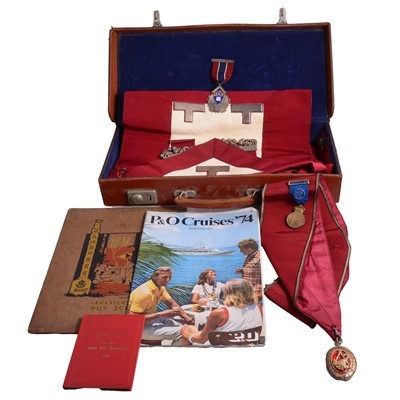 Lot 208 - Collection of Masonic regalia, including 18ct gold jewel