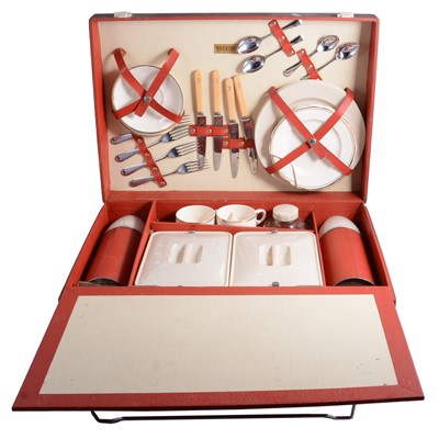 Lot 87 - Brexton picnic set