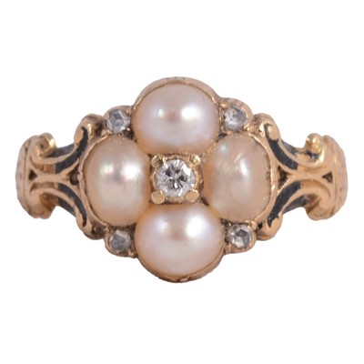 Lot 122 - A Victorian diamond and pearl In Memoriam ring.