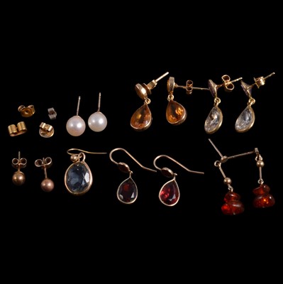 Lot 457 - Six pairs of earrings, some gemset, and a single earring.