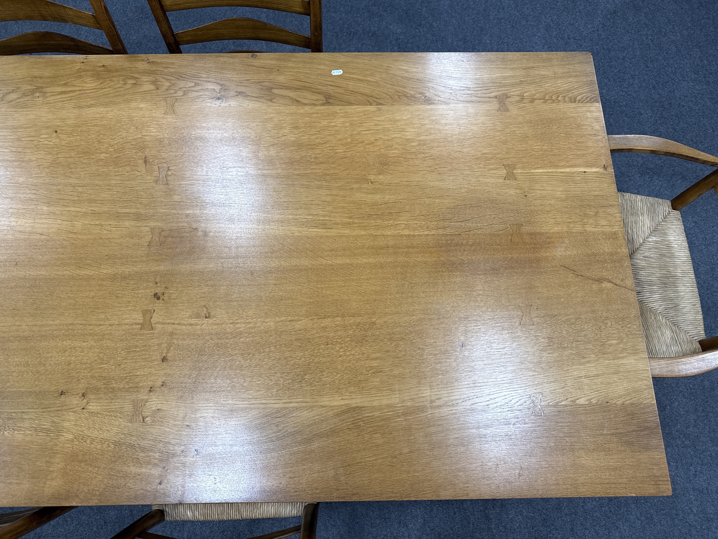 Lot 21 - Cotswold style Arts & Crafts oak dining table