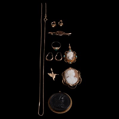 Lot 231A - Victorian carved shell cameo pendant and brooches, and other yellow metal jewellery.