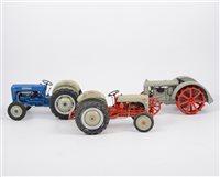 Lot 1073 - Danbury Mint 1:16 scale die cast models,...