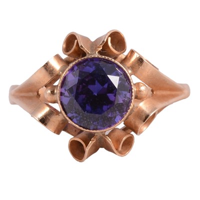 Lot 114 - An amethyst dress ring.