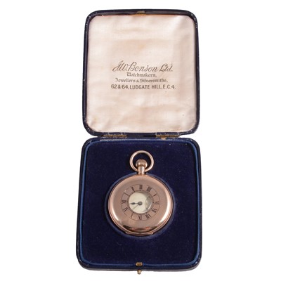 Lot 1014 - A 9 carat yellow gold demi-hunter pocket watch