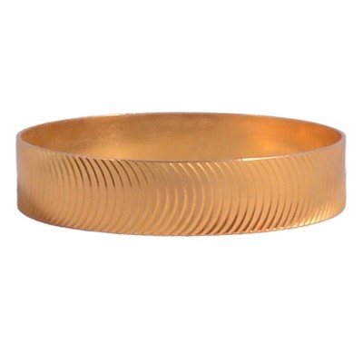 Lot 271 - A yellow metal solid bangle.