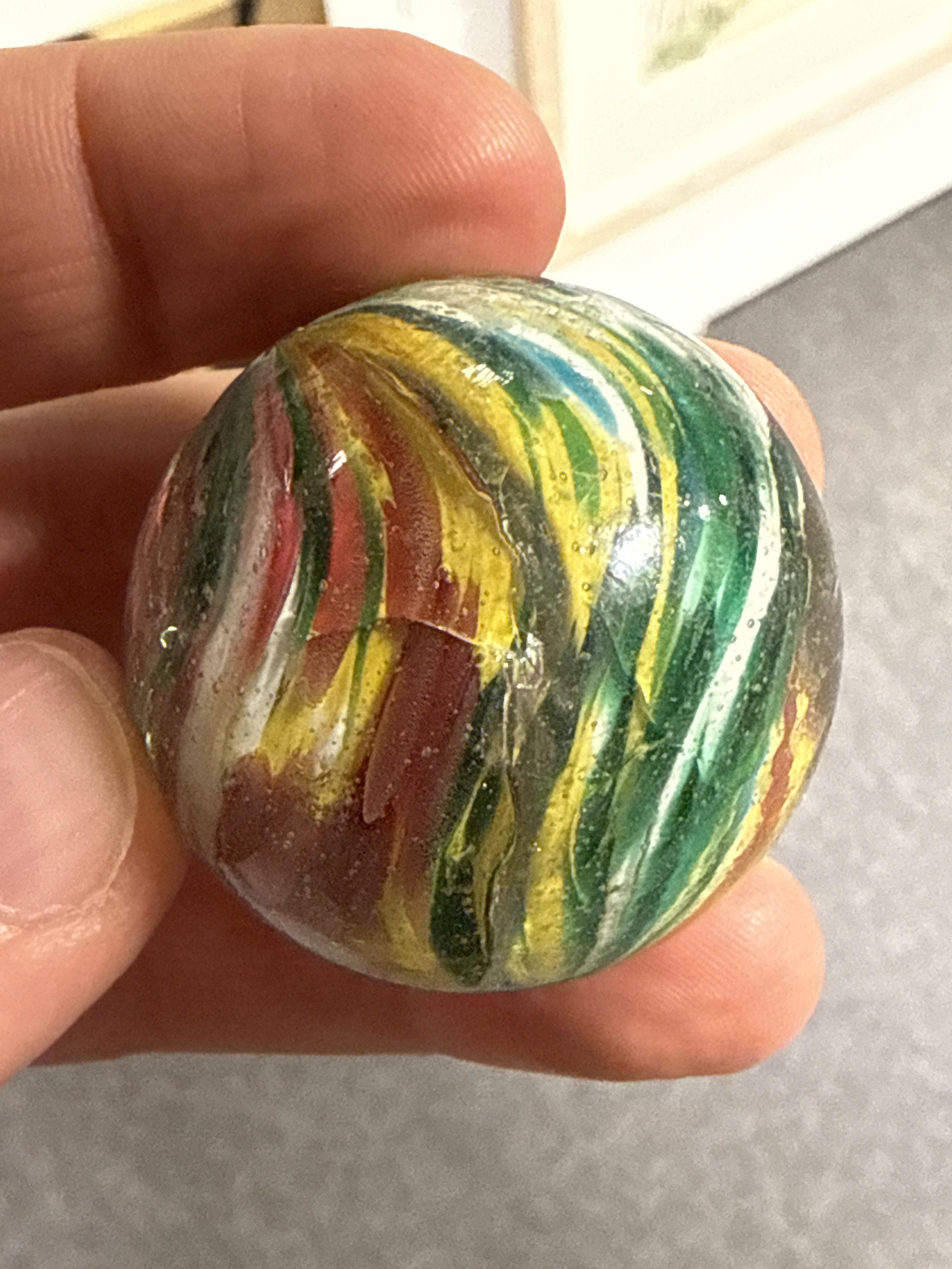 Lot 60 - Small collection of marbles, games, and a