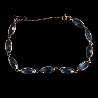 Lot 288 - An aquamarine bracelet.