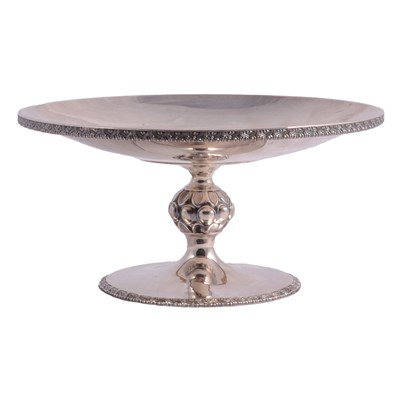 Lot 198 - Silver pedestal dish, Elkington & Co, Birmingham 1928