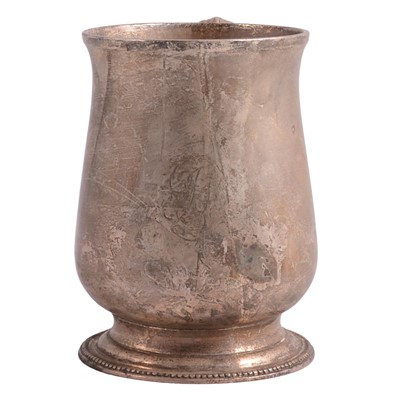 Lot 194 - Silver tankard