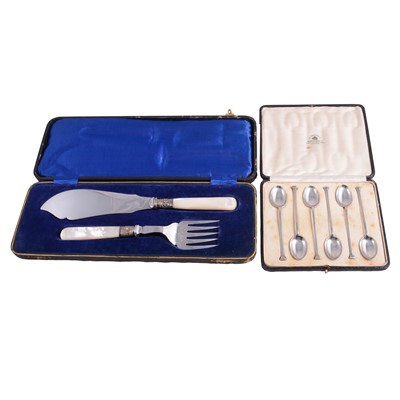 Lot 264 - Set of six silver teaspoons and pair of plated fish servers