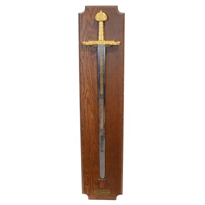Lot 132 - Franklin Mint replica of The Sword of Charlemagne