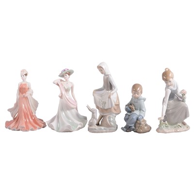 Lot 90 - Five decorative figurines - Lladro, Coalport, Nao