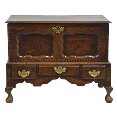 Lot 501 - Joined oak mule chest, of small proportions